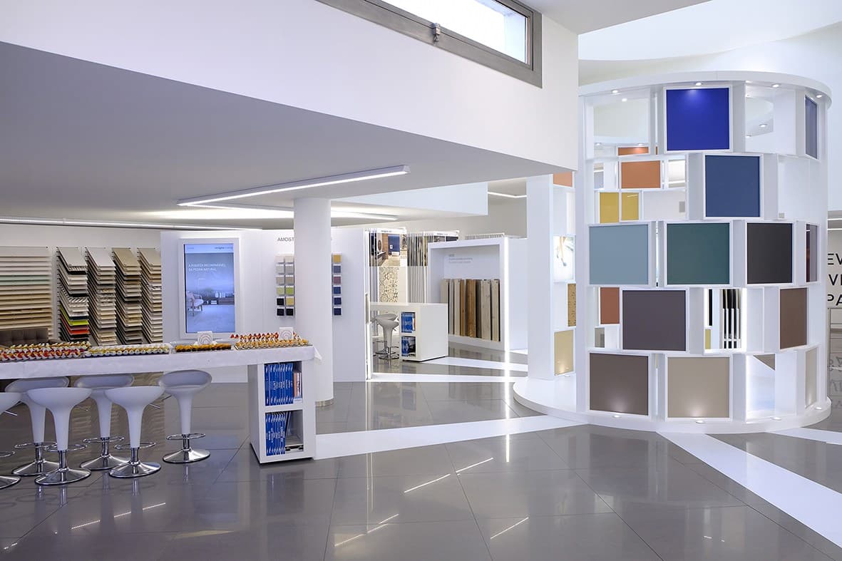 Showroom Revigrés presents new wing with environments